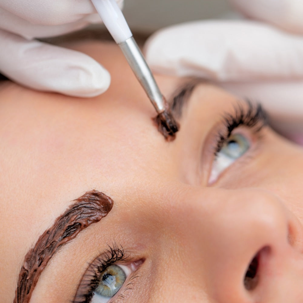 The benefits of Eyelash/Eyebrow Tinting